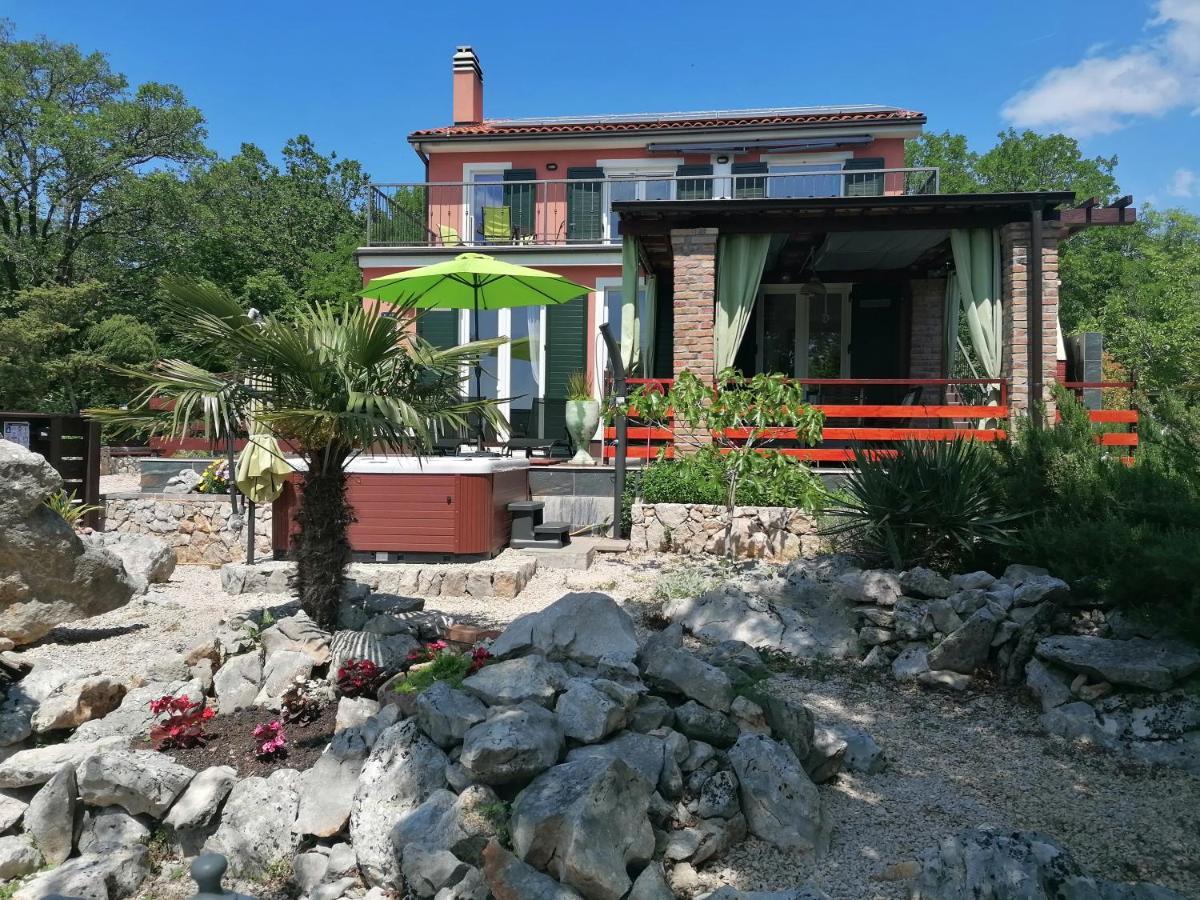 The Forest House Krk 1 Kras Luaran gambar