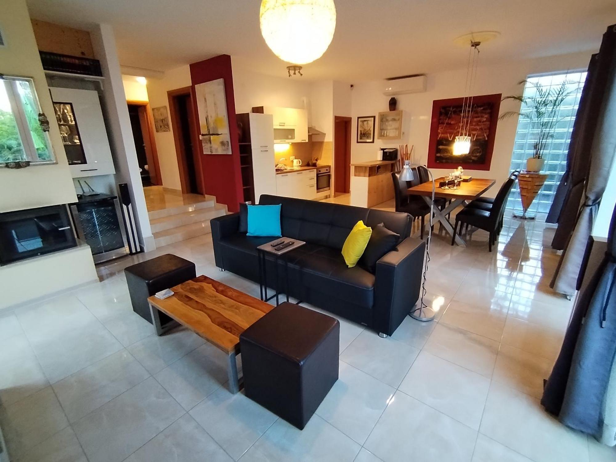 The Forest House Krk 1 Kras Luaran gambar