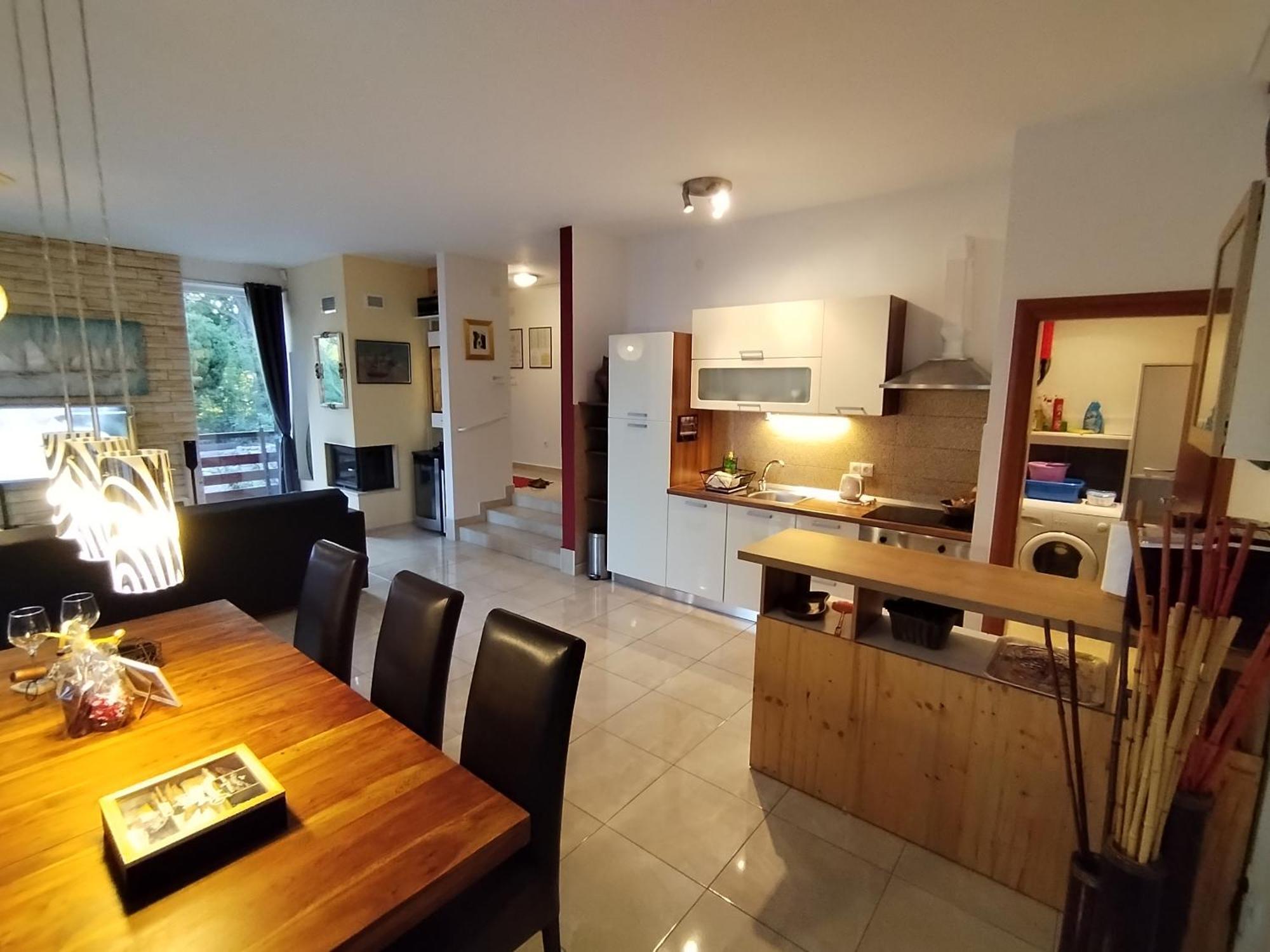 The Forest House Krk 1 Kras Luaran gambar