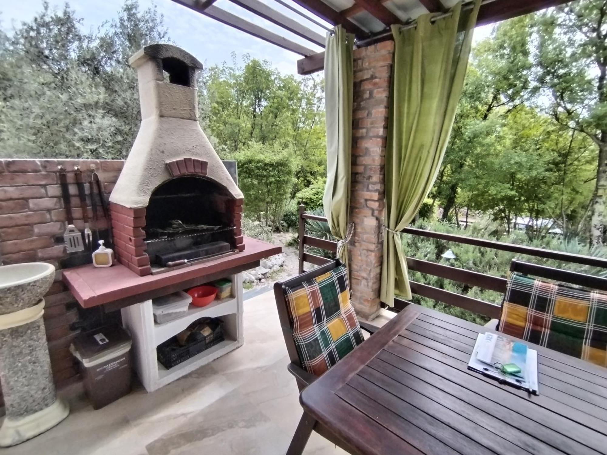 The Forest House Krk 1 Kras Luaran gambar